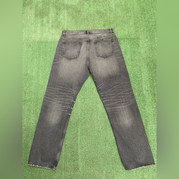 Essentials Jeans - Picture 3 of 4